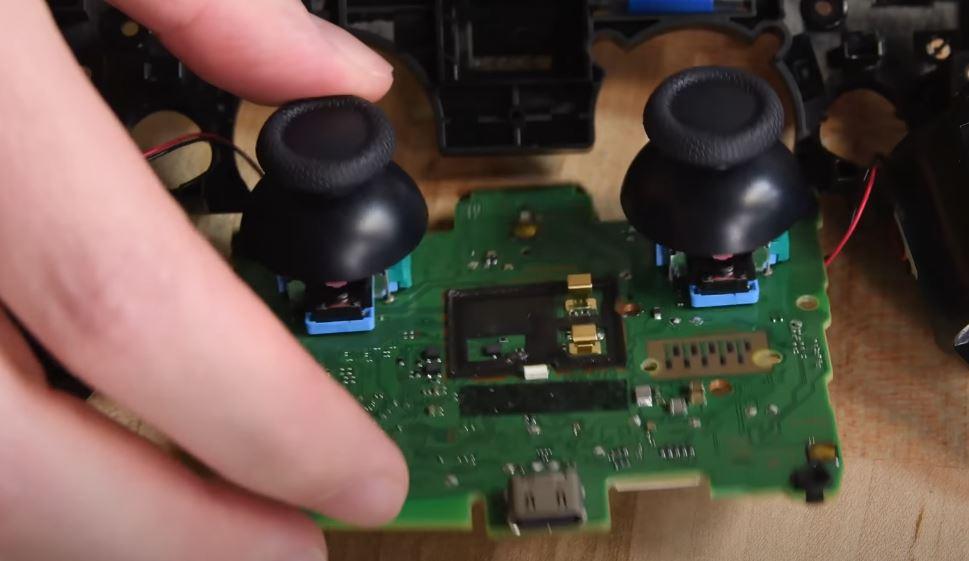 PS5 controller joysticks