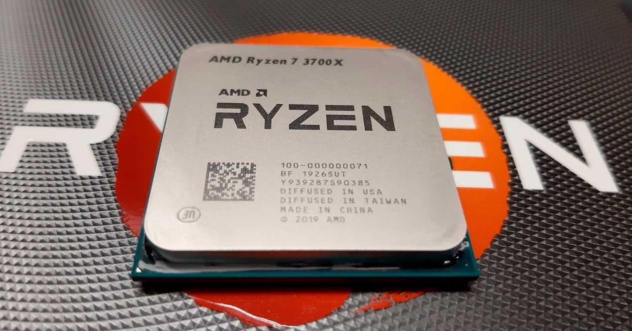 AMD-Ryzen-7-3700X