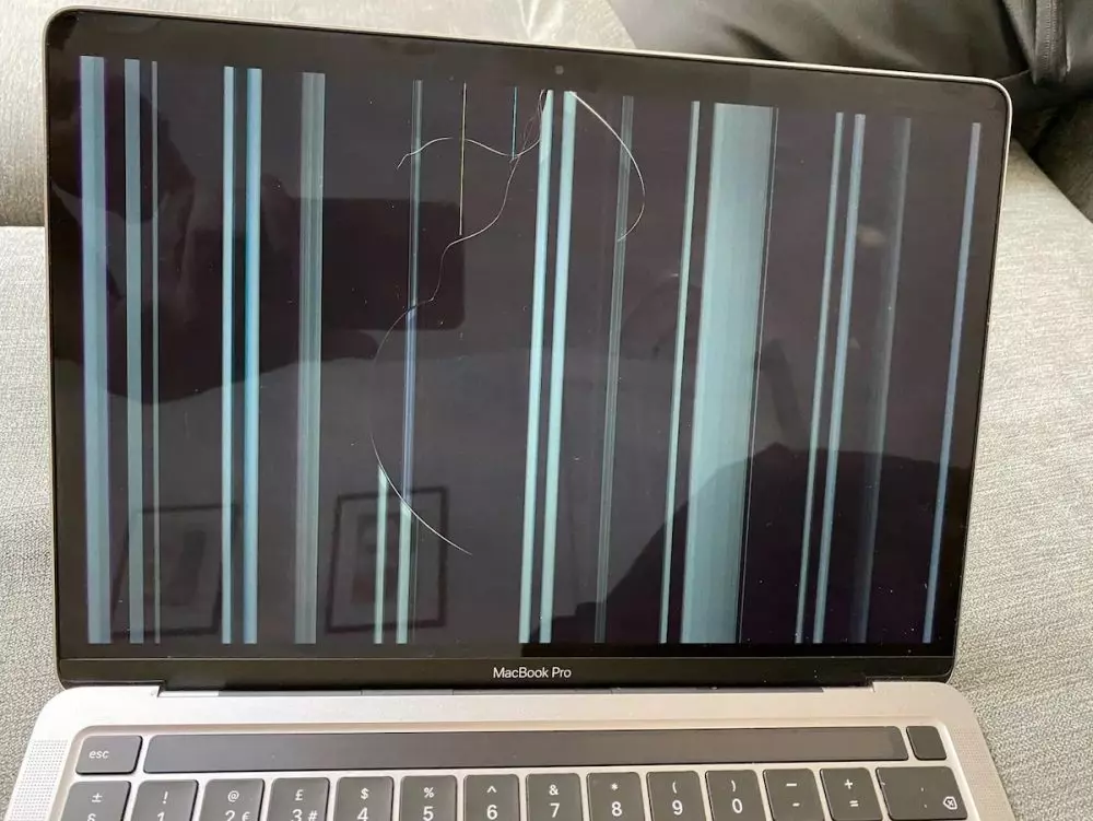 Broken MacBook M1 screen
