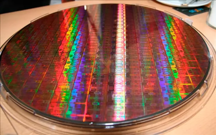 Wafer manufacture TSMC chips Intel nm