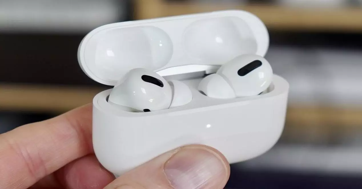 airpods-pro-case_thumb1200_4-3