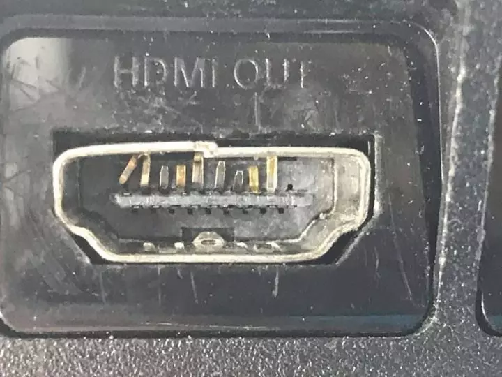 Broken HDMI port