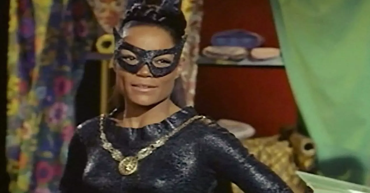 Earthe Kitt as Catwoman
