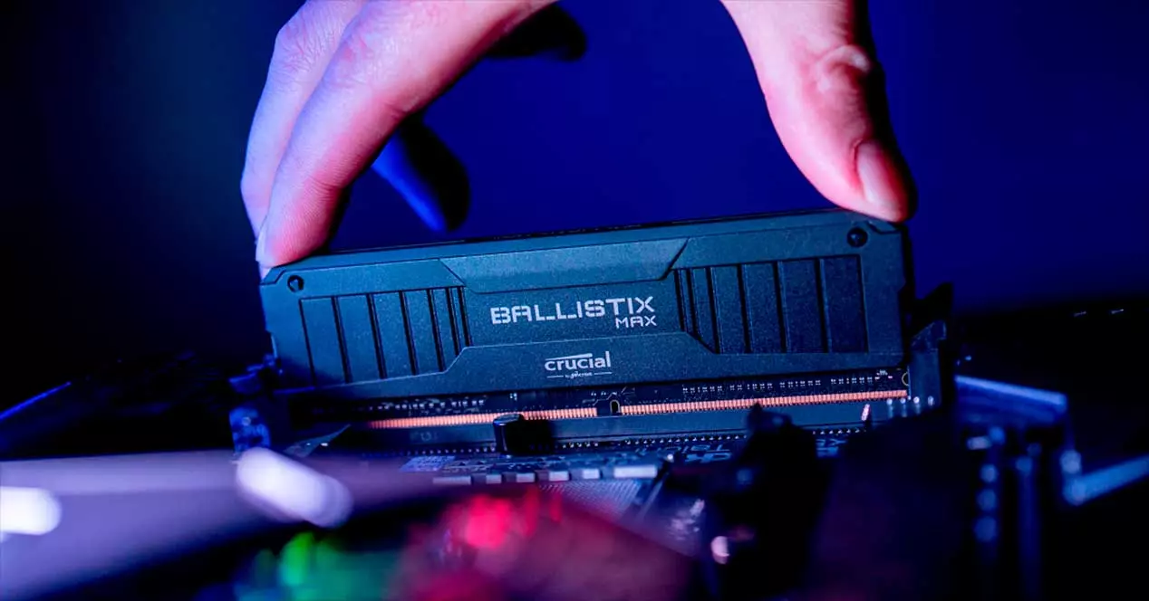 Ballistix-MAX-DDR4-4400-MHz-C19-2-x-8-GB