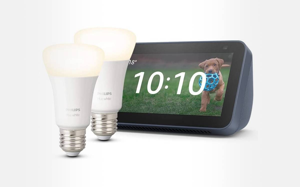 Echo Show pack 5 Philips Hue White bulbs at Amazon