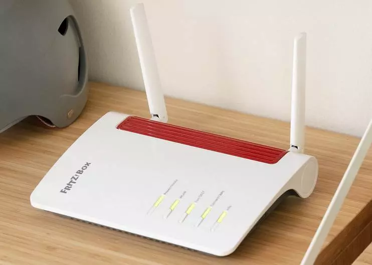 Meet the best 5G router for your home, the AVM FRITZ! Box 6850 5G