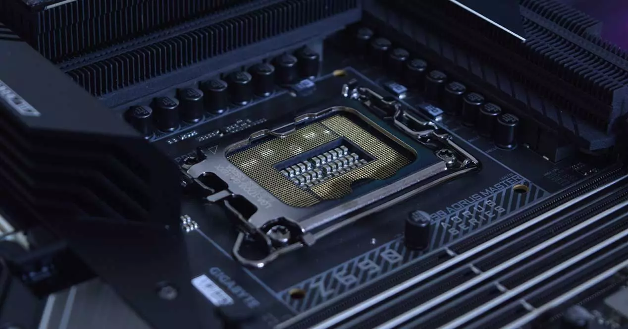 Intel-LGA-1700-socket