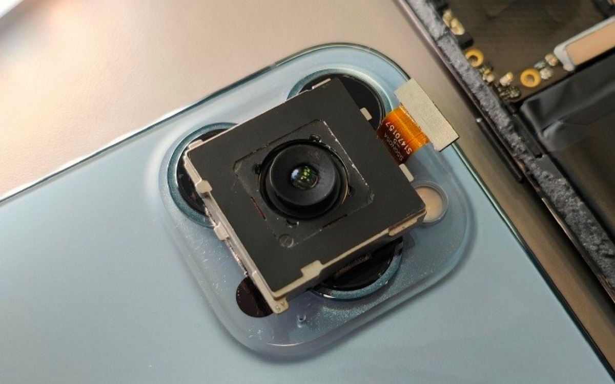 Oppo Find X5 Pro disassembled iphone