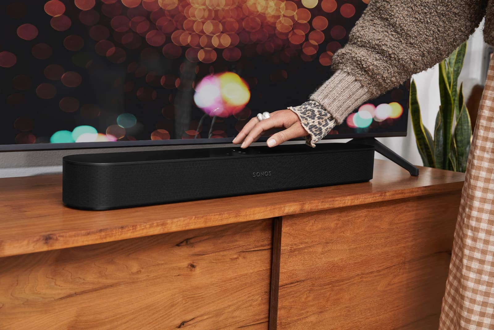 Sonos revamps the Sonos Beam soundbar to add Dolby Atmos