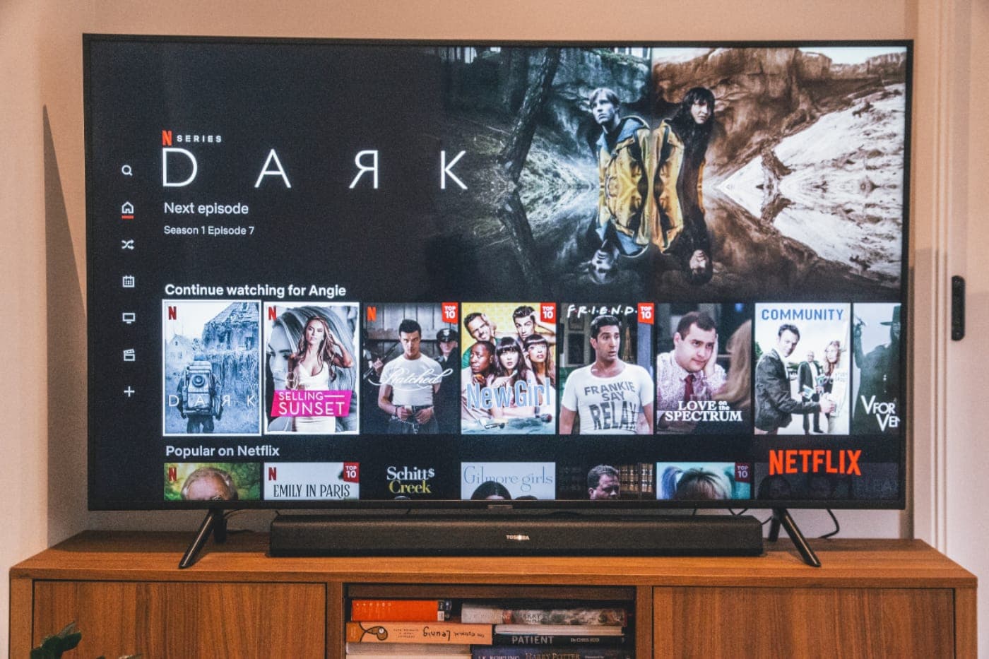 Netflix now allows you to remove content from "Keep watching" from the TV app