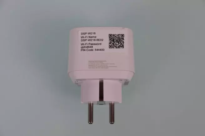 Bottom area of ​​the D-Link DSP-W218 smart plug
