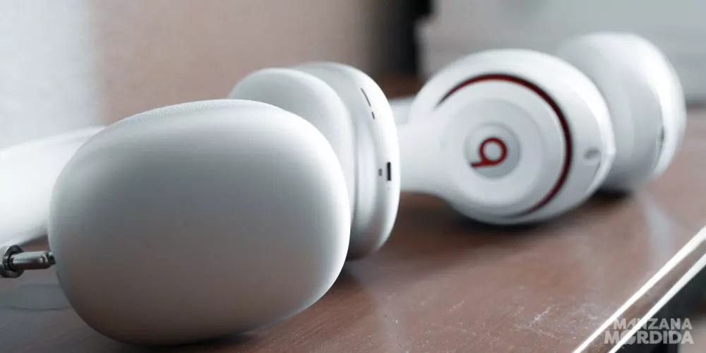 Beats Studio3 and AirPods Max