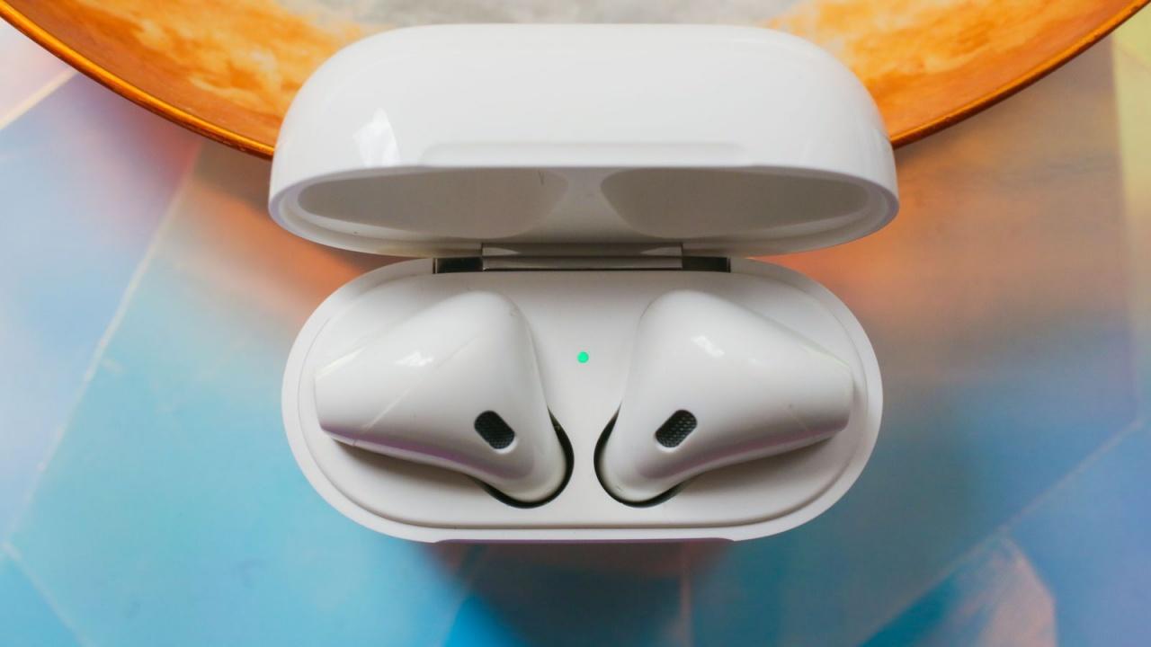 how to clean airpods