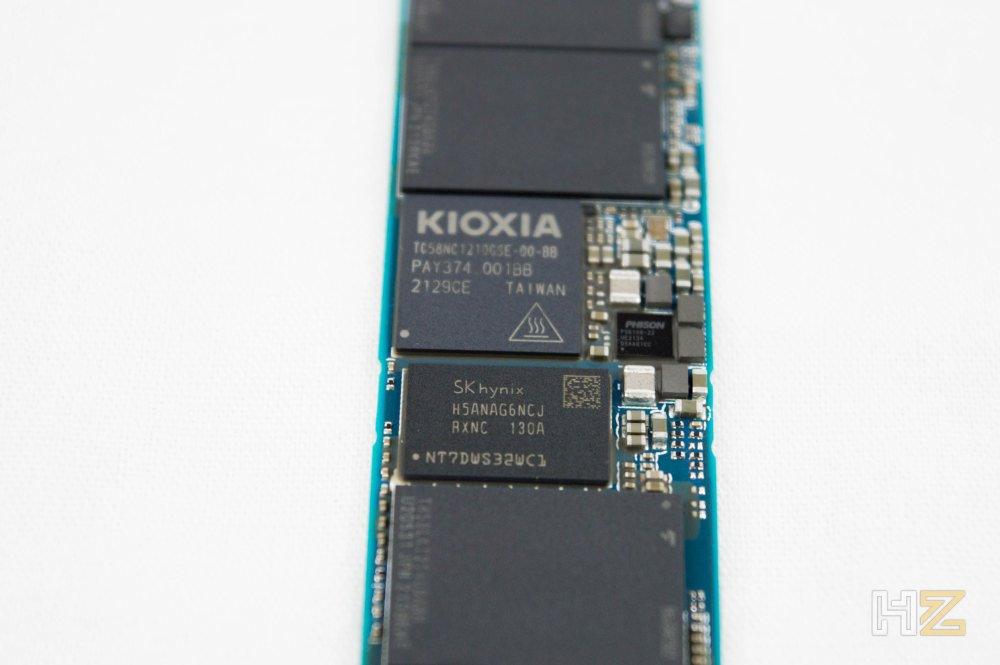 KIOXIA Exceria Pro DRAM and Controller
