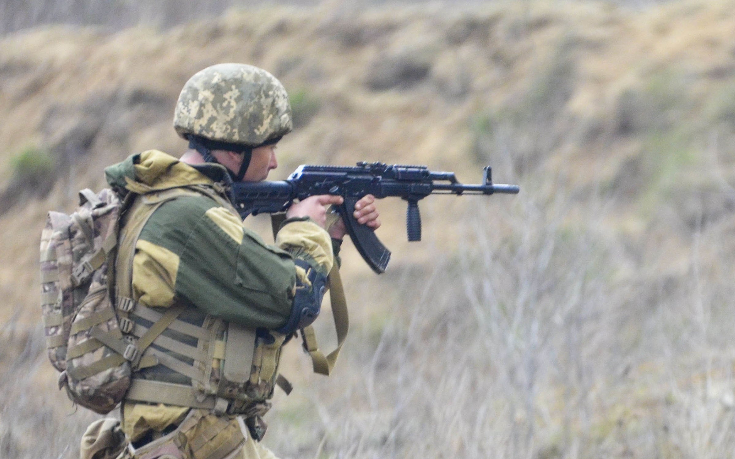soldier ukraine saves life smartphone