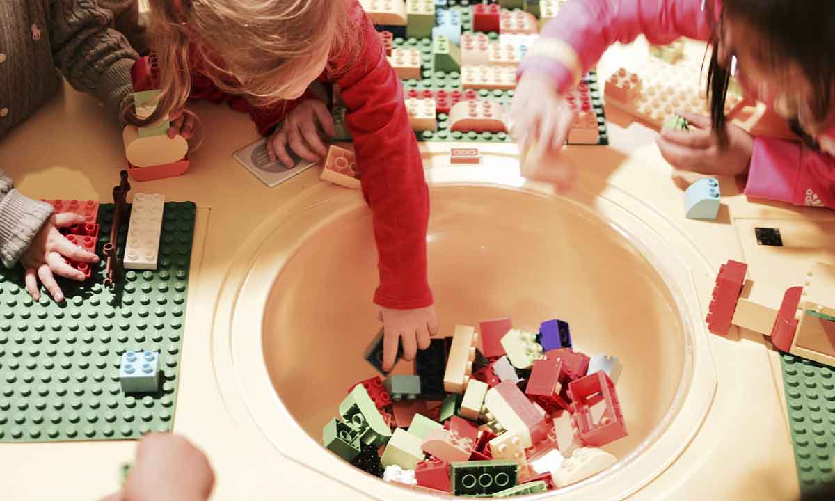 Epic Games and LEGO will create a Metaverse for children