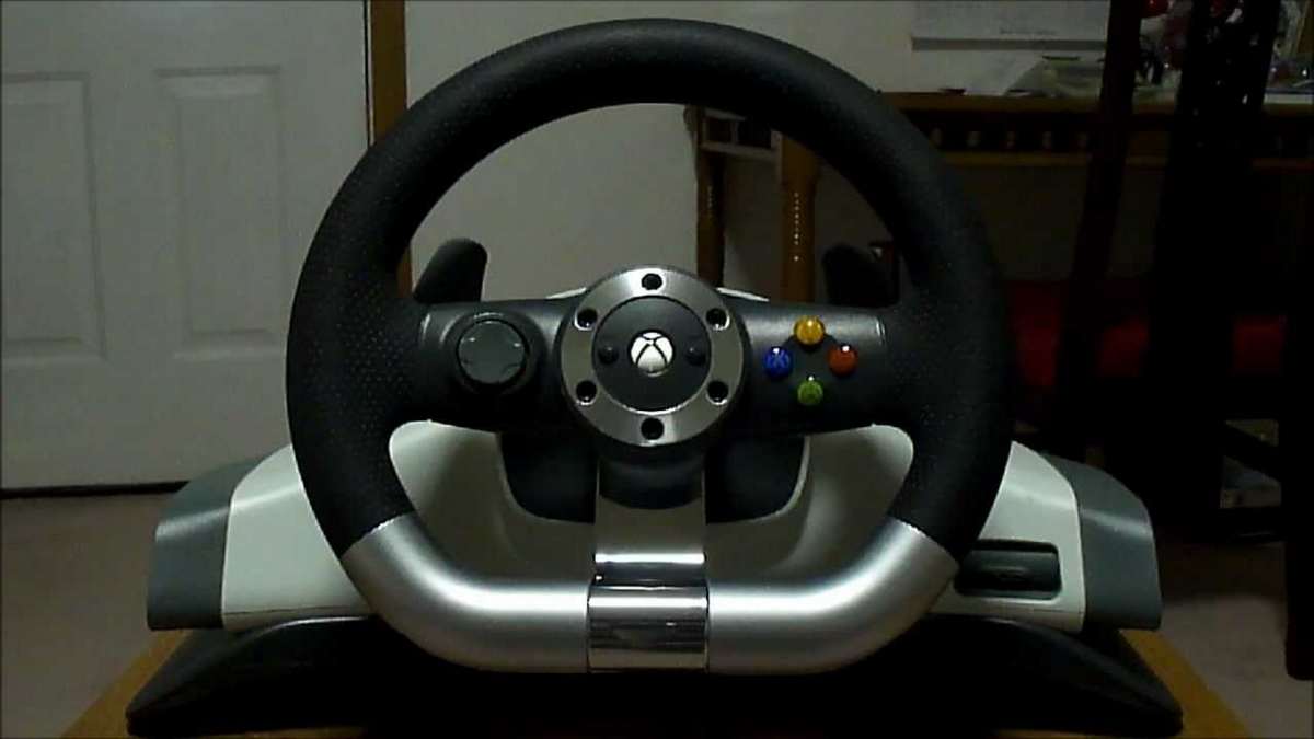 How to Use an Xbox 360 Steering Wheel With an Xbox