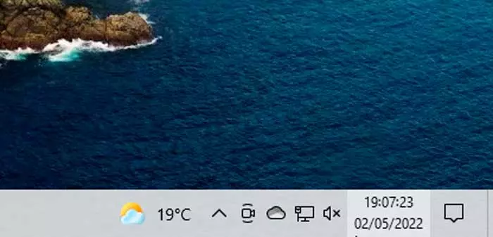 windows 10 clock with seconds