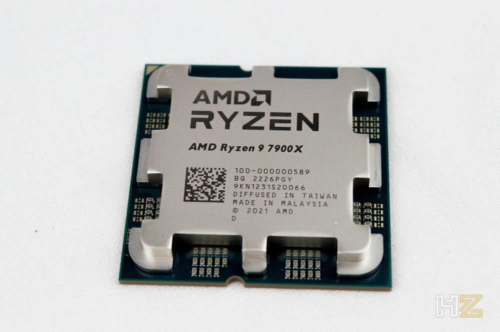 AMD Ryzen 7900X and 7600X