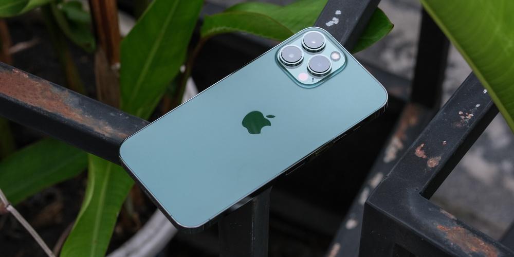 iPhone 13 Pro Max green