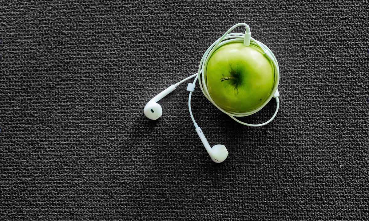 Apple Music reaches 100 million songs