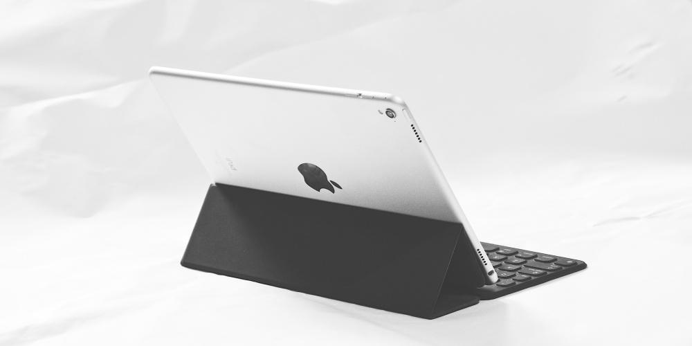 iPad and Smark Keyboard