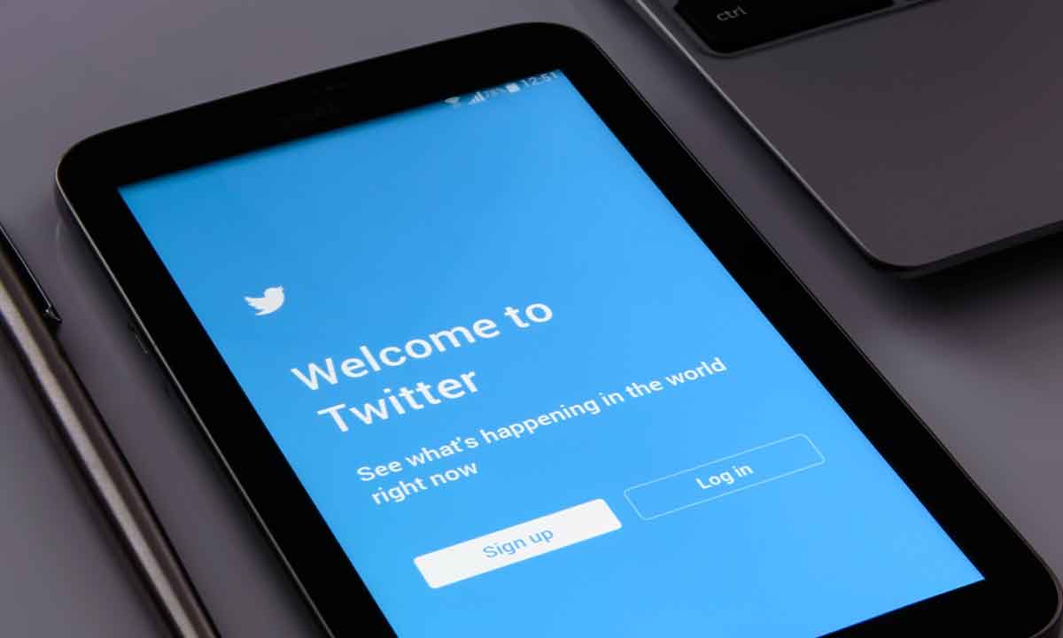 Twitter blocks access to third-party clients