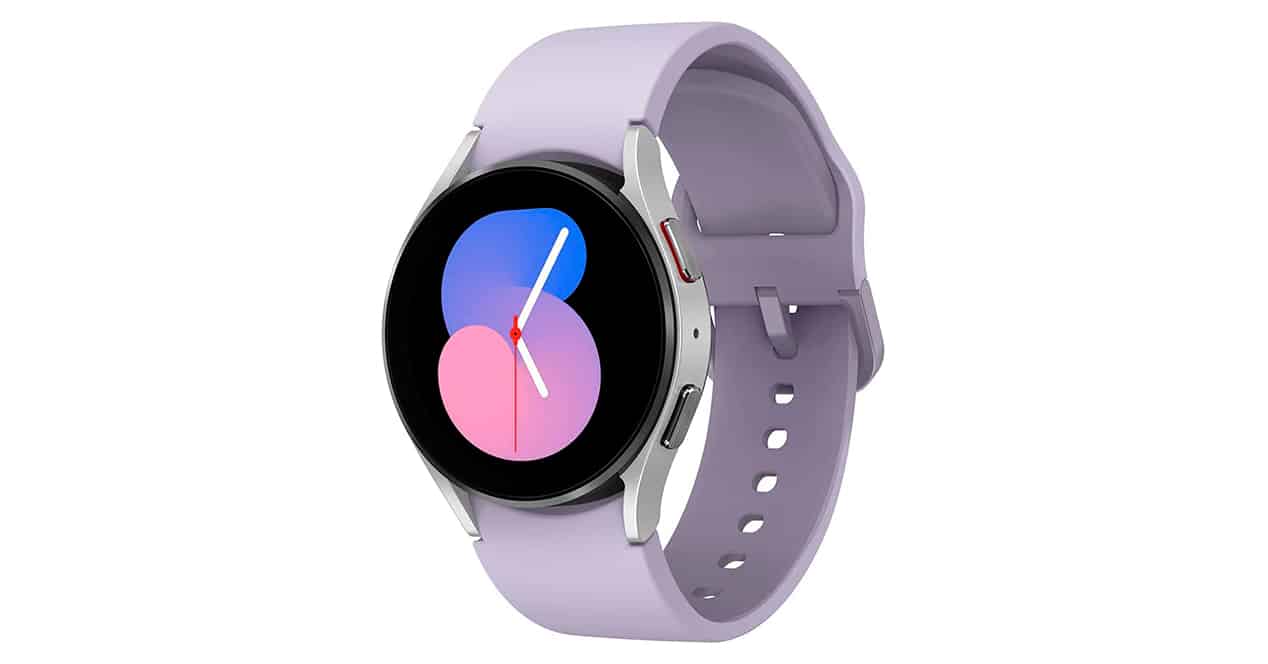 The Samsung Galaxy Watch5 watch in mauve color