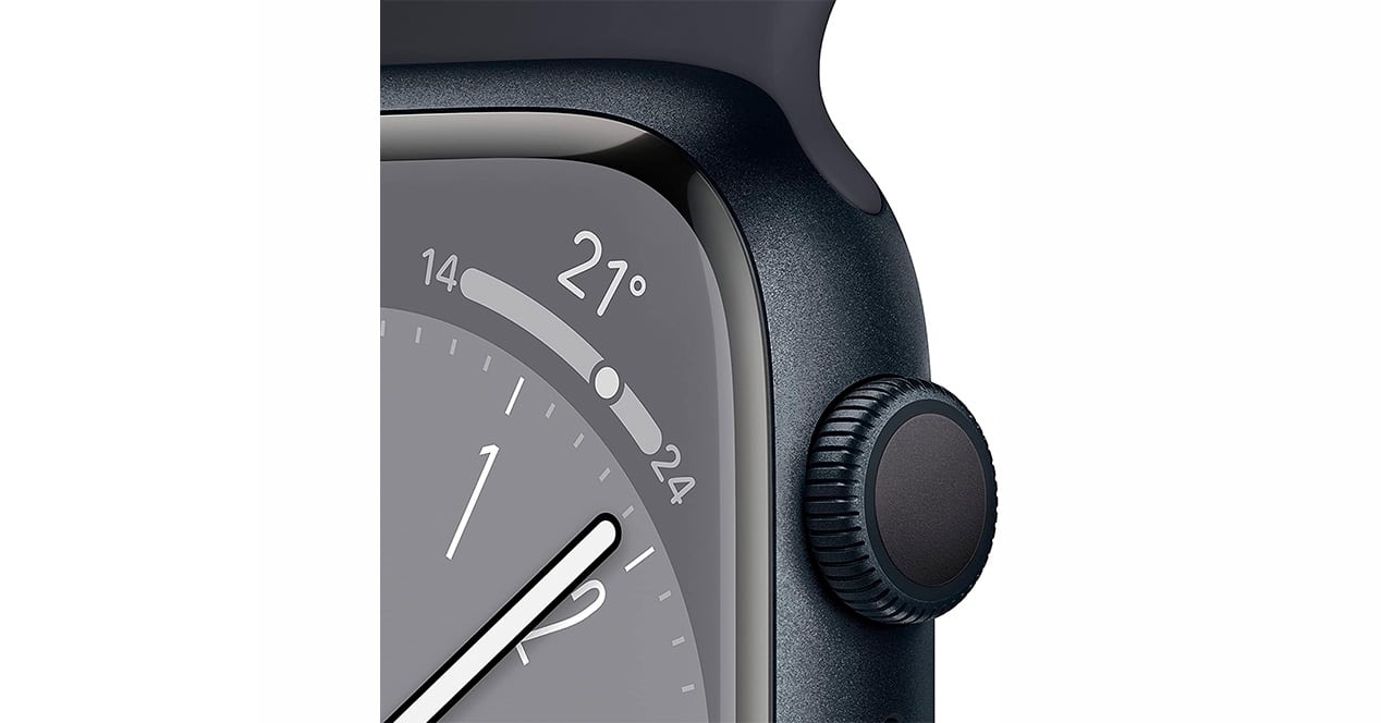 The Apple Watch Series 8 in midnight color
