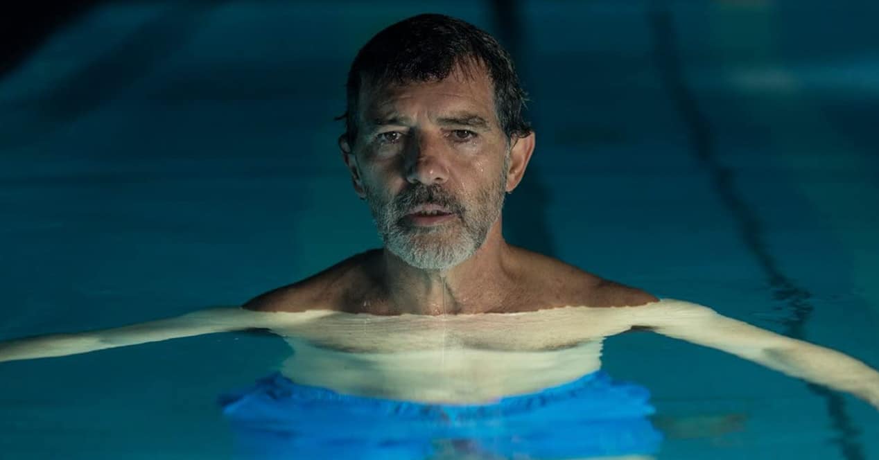 Antonio Banderas in a scene from a movie (Pain and Glory)