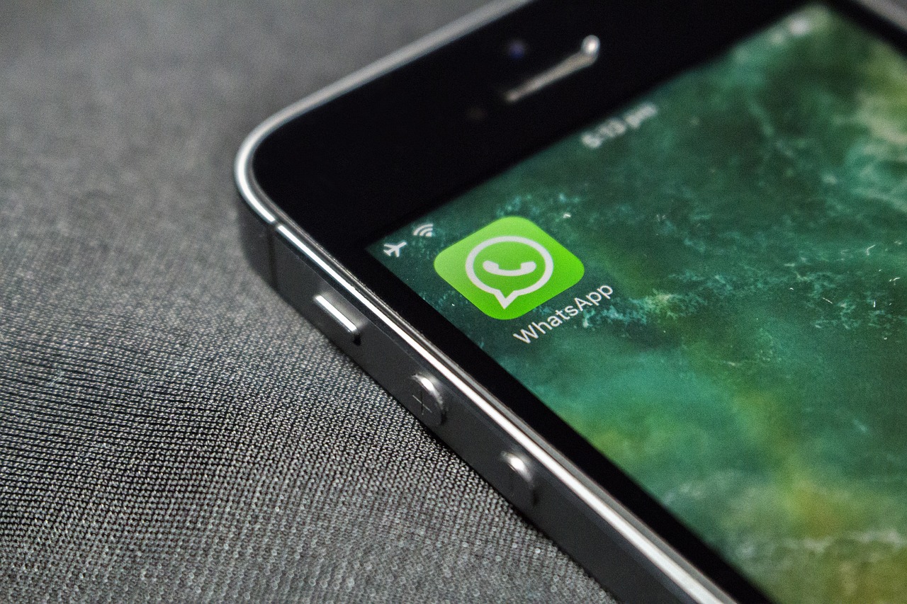 The popular WhatsApp lets you send private messages from iPhone