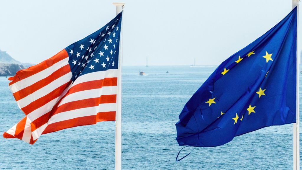The European Union reauthorizes the transit of data to the United States