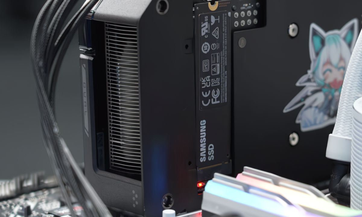ASUS shows off a GeForce RTX 4060 Ti with an M.2 Gen 4 SSD slot