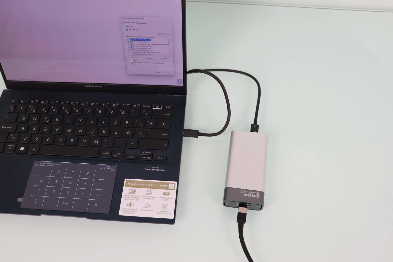 View of the connection of the 10GbE QNAP QNA-T310G1T adapter with the PC
