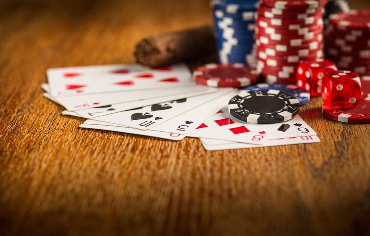 Blackjack vs Poker gambling casino